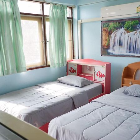Chokchai Hotel Ban Huai Maenam Noi エクステリア 写真