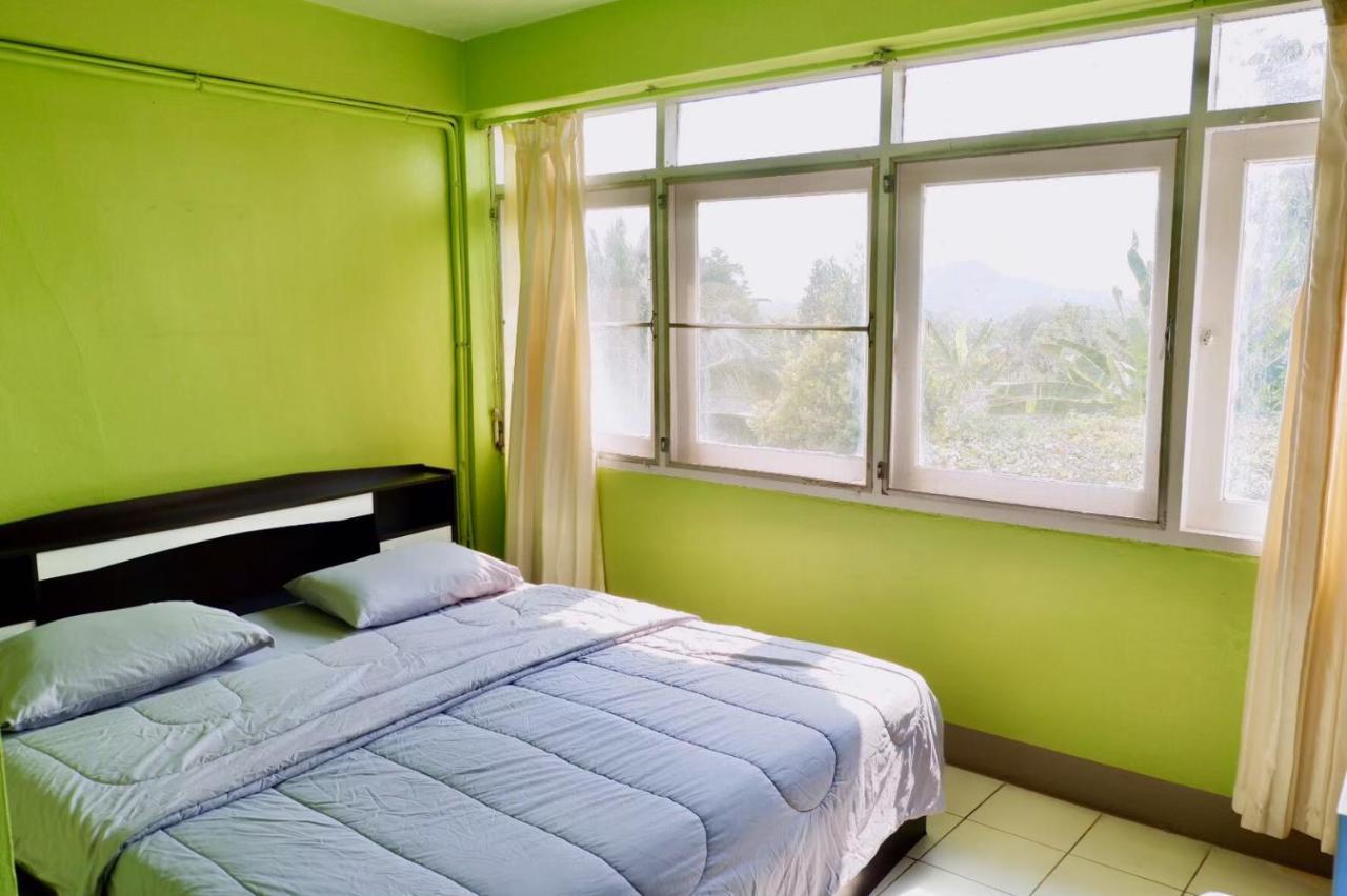 Chokchai Hotel Ban Huai Maenam Noi エクステリア 写真