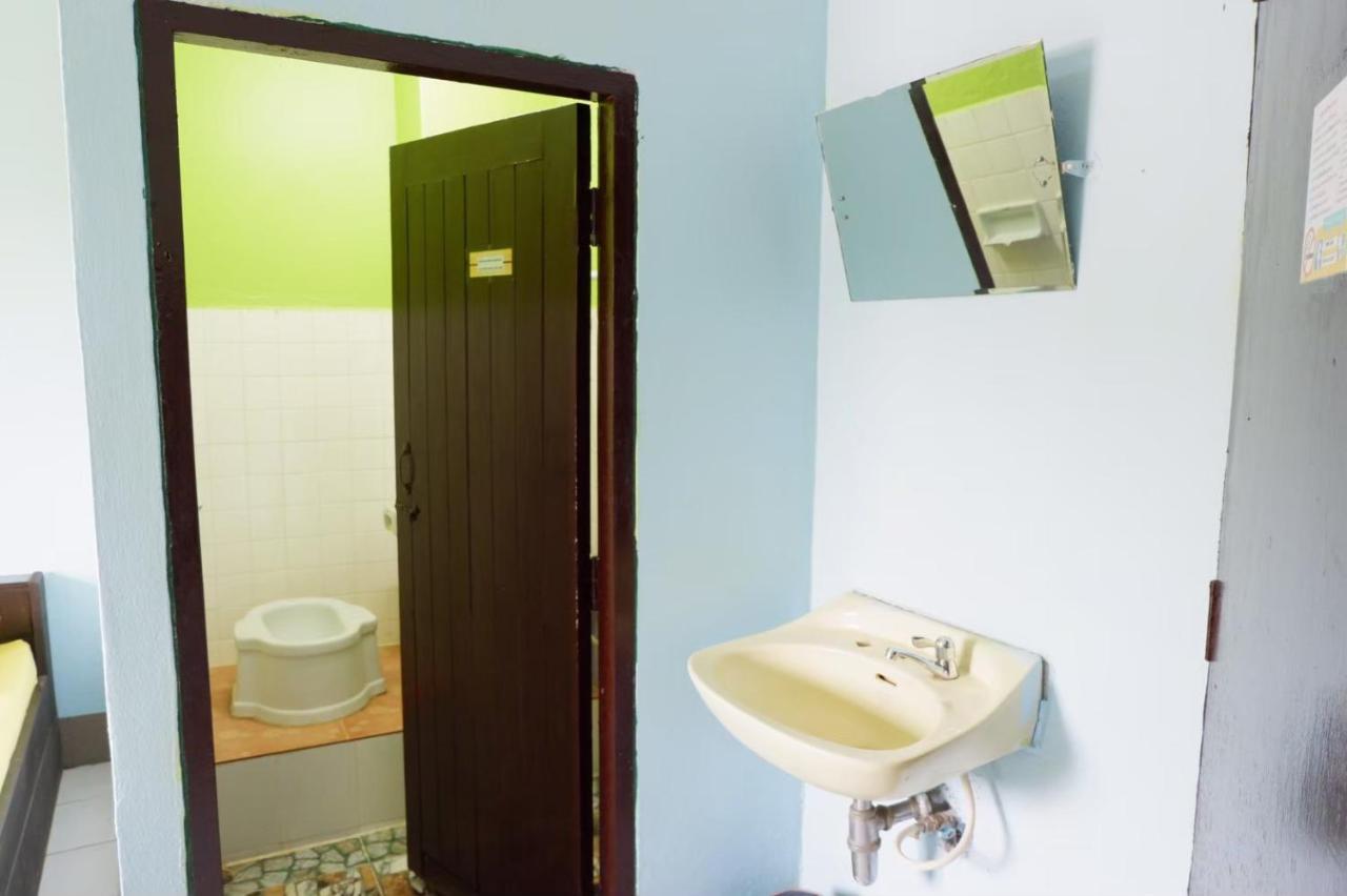 Chokchai Hotel Ban Huai Maenam Noi エクステリア 写真