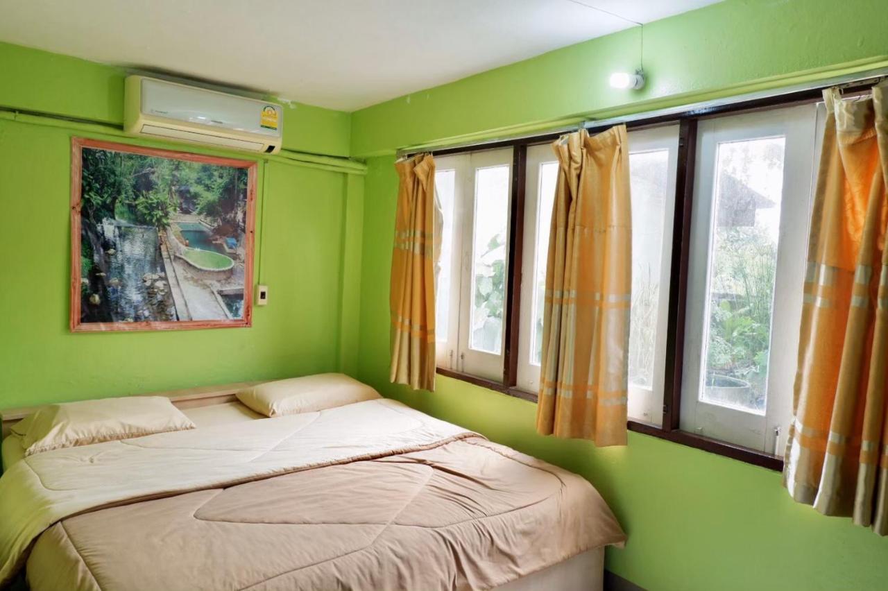 Chokchai Hotel Ban Huai Maenam Noi エクステリア 写真