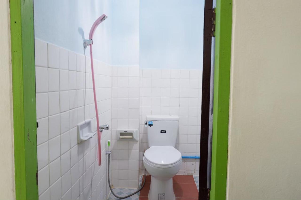 Chokchai Hotel Ban Huai Maenam Noi エクステリア 写真