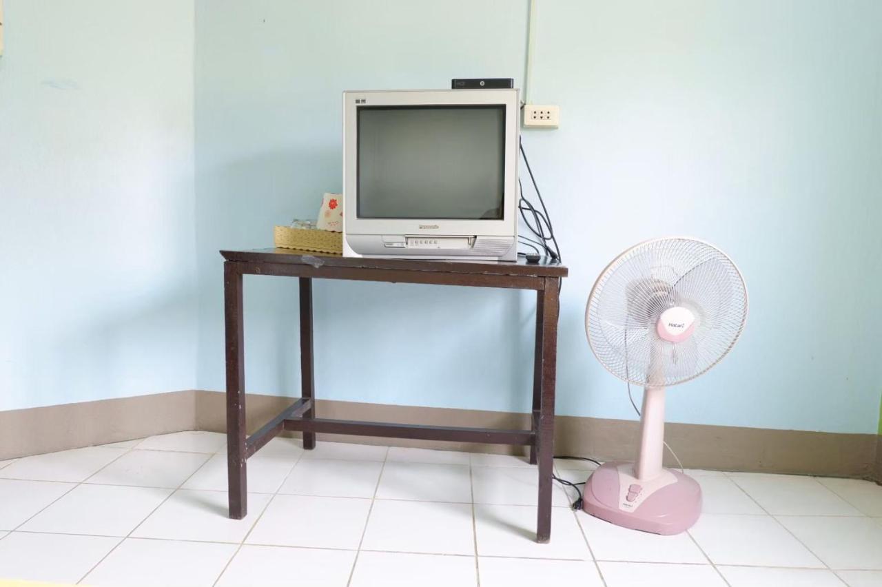Chokchai Hotel Ban Huai Maenam Noi エクステリア 写真