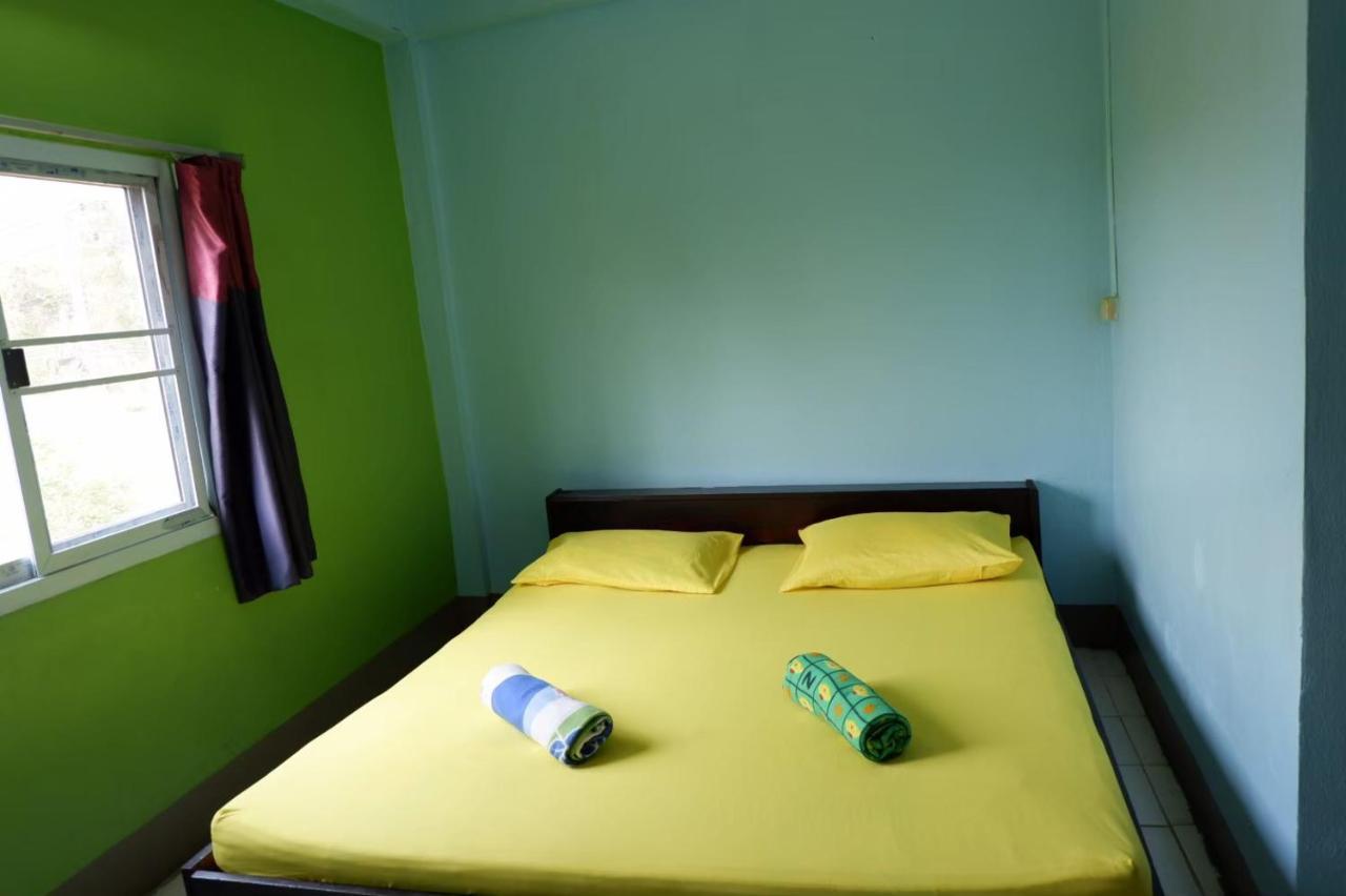 Chokchai Hotel Ban Huai Maenam Noi エクステリア 写真