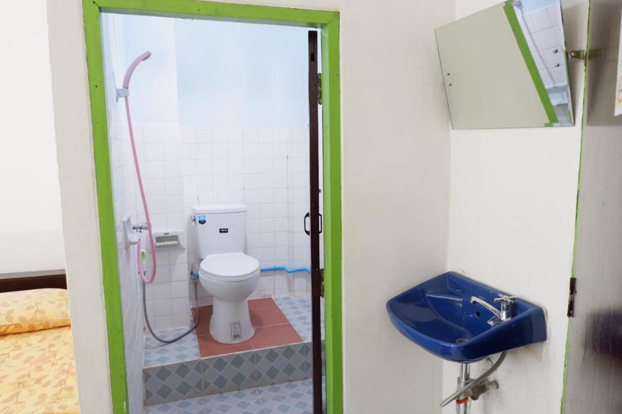Chokchai Hotel Ban Huai Maenam Noi エクステリア 写真