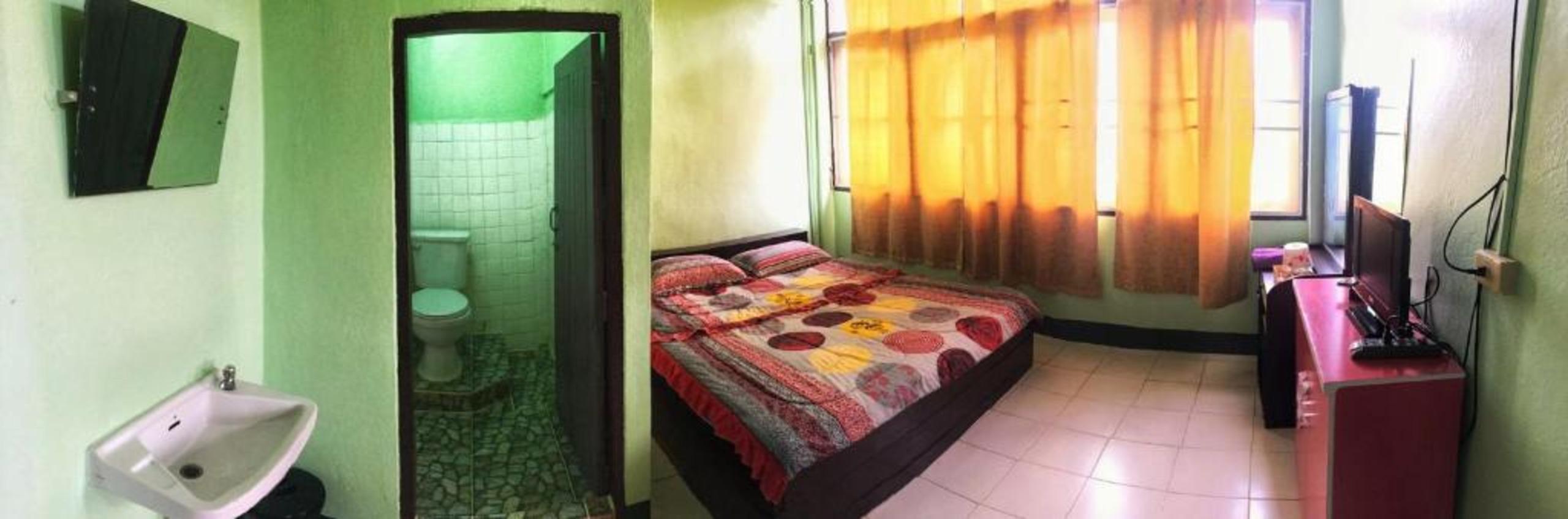 Chokchai Hotel Ban Huai Maenam Noi エクステリア 写真