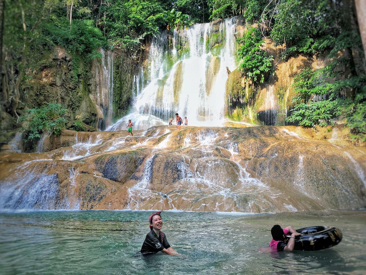 Chokchai Hotel Ban Huai Maenam Noi エクステリア 写真